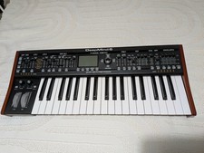 Behringer Deepmind 6 True