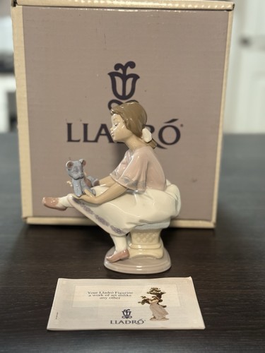 Lladro spain figurine - lladro,