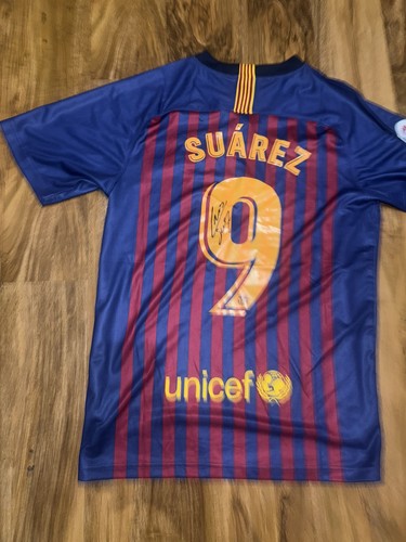 Luis suarez signed barcelona - suarez,