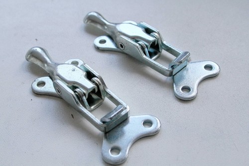 Medium toggle catch clips - 2x,