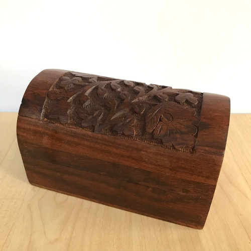 Small wooden treasure chest - treasure,