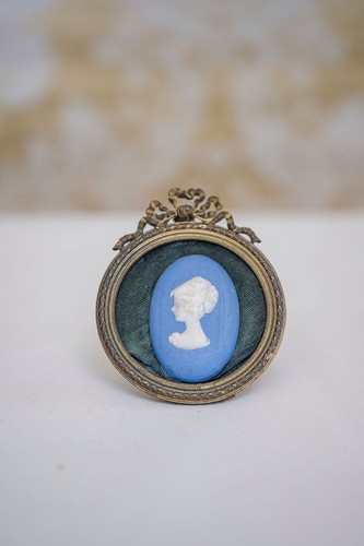 Antique wedgwood dark blue - dark,