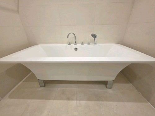Modern freestanding white - freestanding,