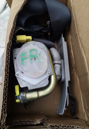 Subaru impreza seatbelt front - subaru,