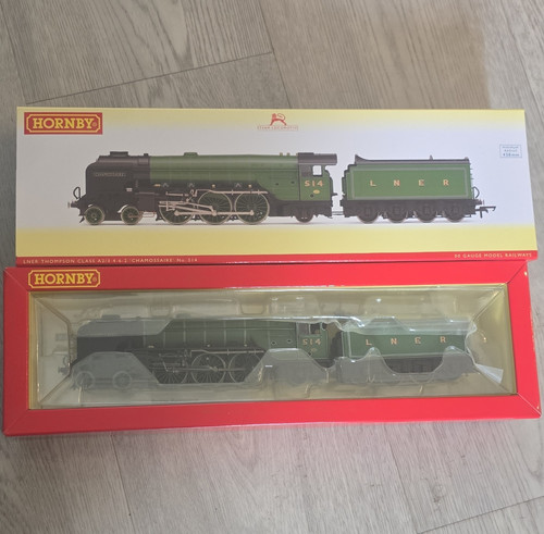 Hornby r3833 gauge lner - r3833,