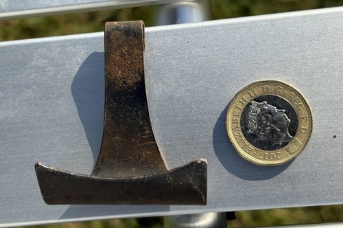 Victorian brass picture - picture, rail