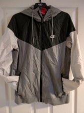 Nike Windrunner Beige / Dark