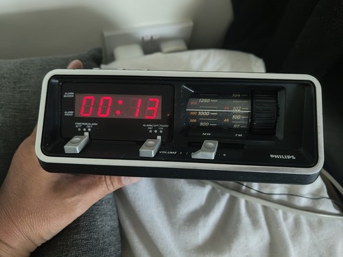 Philips radio alarm clock - -,