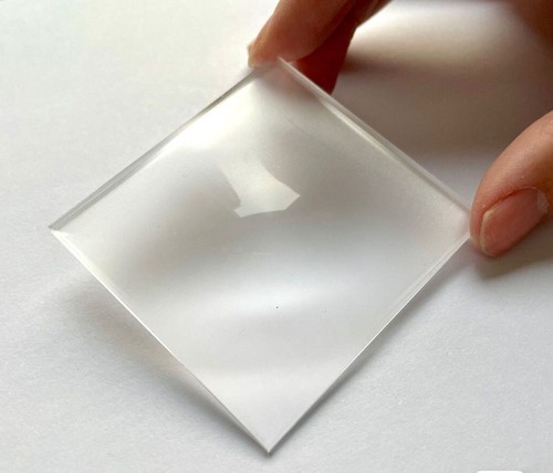 Bright focusing screen - focusing, f/
