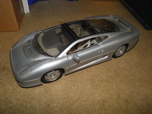 Maisto jaguar xj220 silver - xj220,