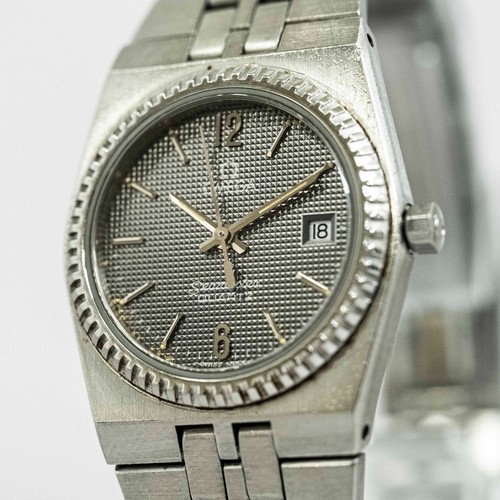 Vintage 1982 near mint - 1982, **near