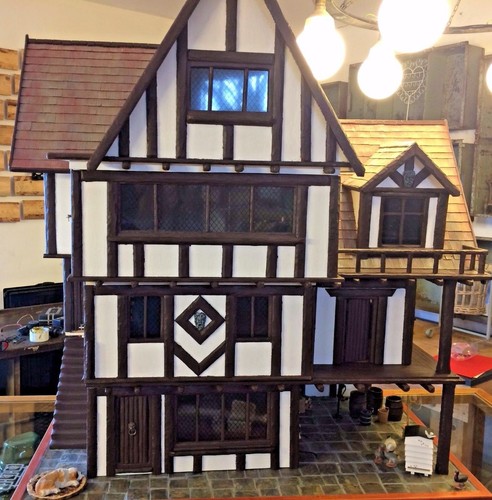 Tudor dolls house mansion - house,