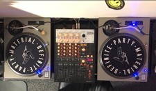 Technics SL-1210 MK2 Turntable