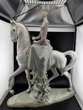 LLADRO FIGURINE WOMAN HORSE