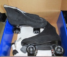 Riedell NIB Black Suede Roller