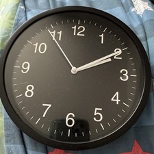 BLACK BATTERY WALK CLOCK, WORKING