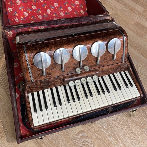 Accordion 120 bass - bass, scandalli