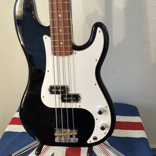 String electric bass - electric,