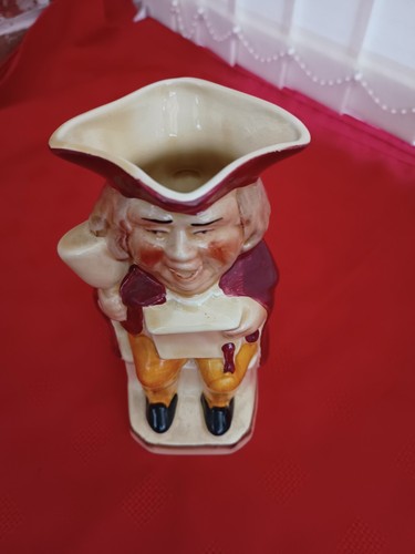 Large toby jug stands 17cm - large,