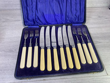 6x Boxed Bakelite Handled