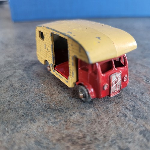 Matchbox erf horse box - erf,
