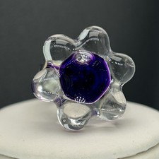 Pylones ring size M flower