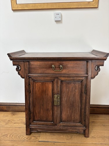 Chinese sideboard very well - very,