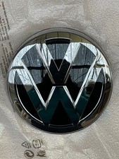 GENUINE  VW POLO CENTRE GRILLE