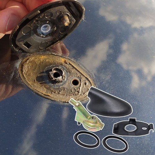 Car roof radio aerial - car,
