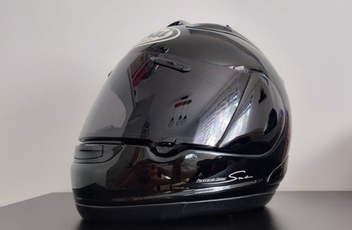 Arai black helmet moto - gp,