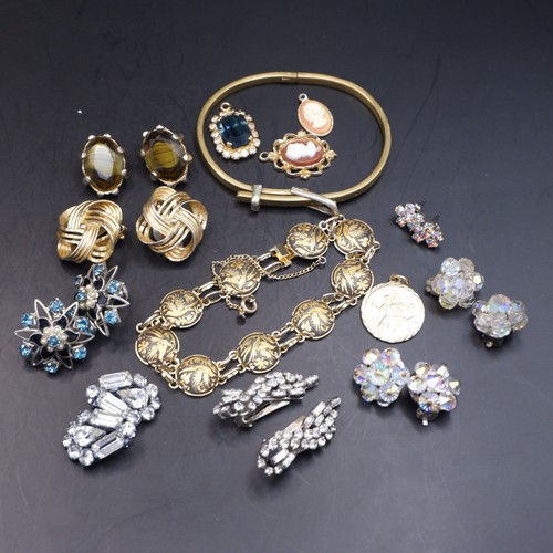 Vintage jewellery bundle - , cameo