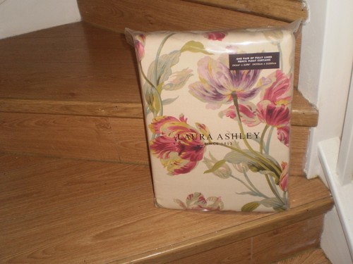 Laura ashley gosford - gosford, cranberry