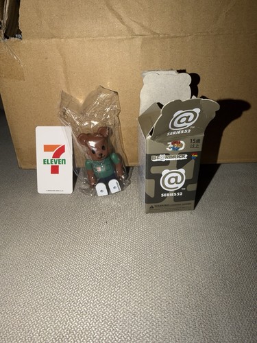 Series 11 bearbrick - 52, 7/11