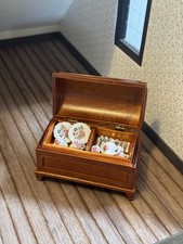 Dolls House Furniture 1/12