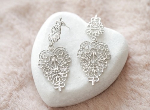Silver chantilly lace - chantilly,