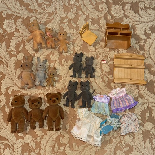 Large lot calico critters - large,
