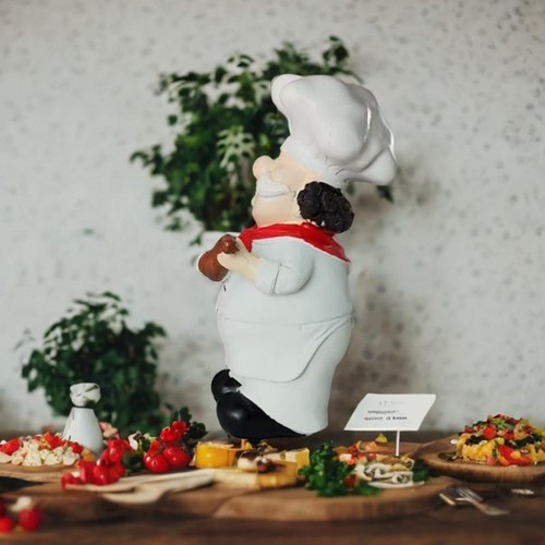Chef resin figurine - figurine,