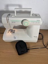 Toyota CU17 RS2000 Sewing Machine