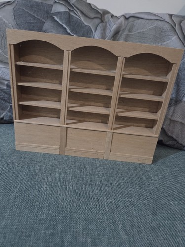 Dolls house triple - dolls, unit