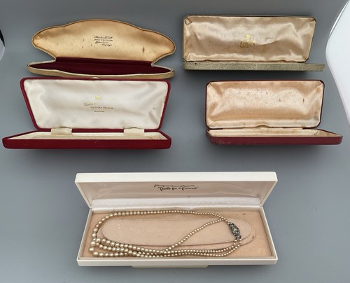 Empty vintage rigid jewellery - rigid,