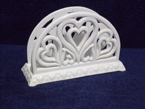 Vintage wht metal - wht,