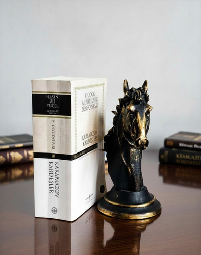 Horse head statue vintage - head,
