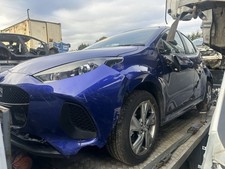 TOYOTA YARIS HYBRID MK4 -