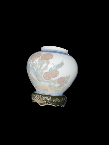 Lladro little flower - flower, vase"