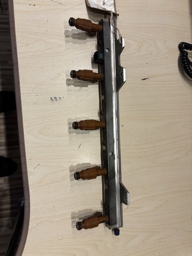 Fuel injector rail - fuel,