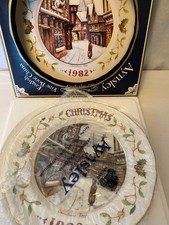 Collectable Aynsley Christmas Carol Bone China 1982 Plate ‘Christmas Day’ Boxed