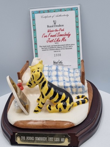Royal doulton figurine winnie - figurine,