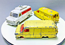VINTAGE DINKY TOYS - FORD