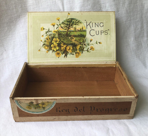 Vintage collectable king cups - collectable,