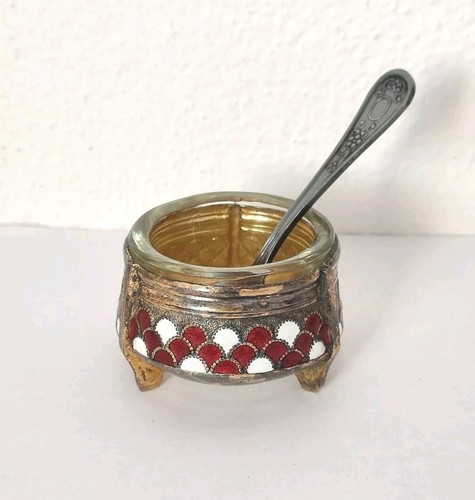 Vintage salt shaker with - , a